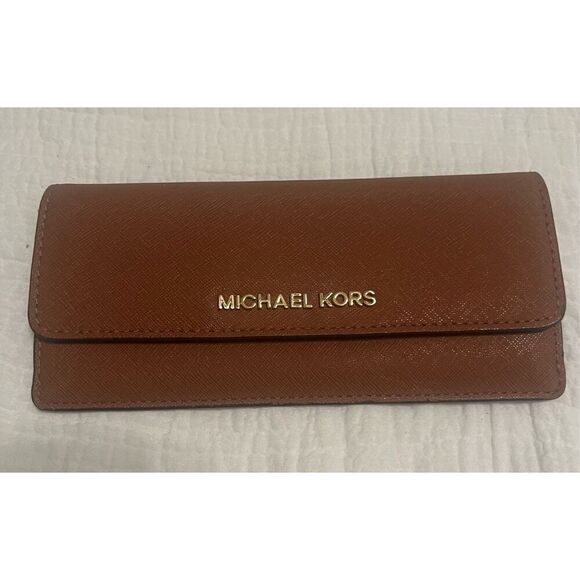 Michael Kors Tri Fold Wallet - Picture 1 of 8